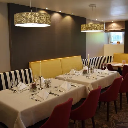 Отель Ringhotel Bundschu Бад-Мергентхайм